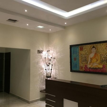 Hotel Surya Haldwāni Екстериор снимка