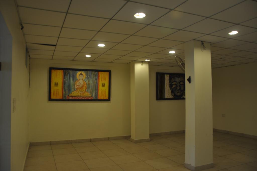 Hotel Surya Haldwāni Екстериор снимка